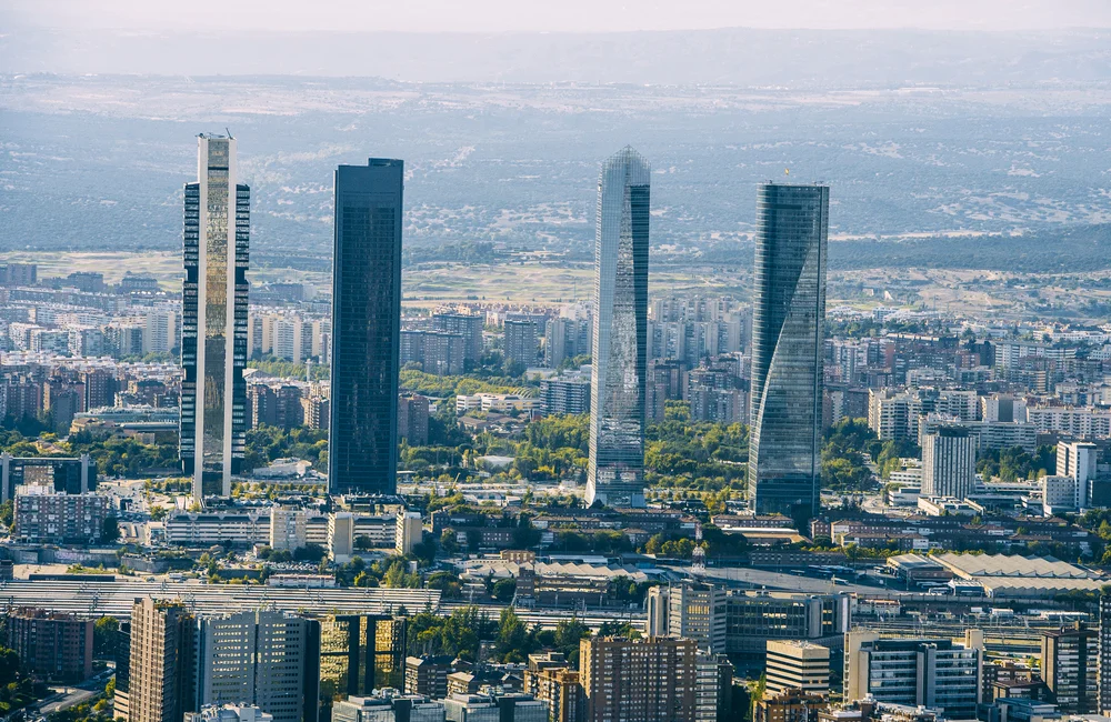 How to reduce employer risks when managing a workforce in Spain